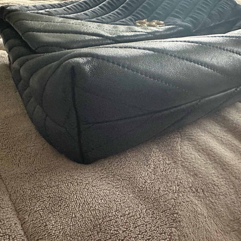 Tory Burch Kira chevron convertible - Picture 8 of 13